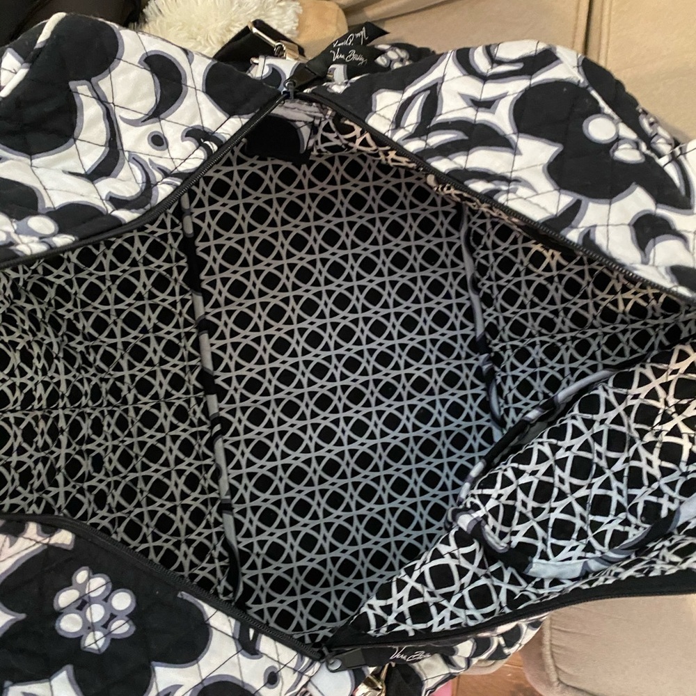 Vera Bradley duffel bag - Picture 3 of 3